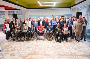 Паралимпийцы провели мастер-классы для ветеранов СВО в рязанском многопрофильном социально-реабилитационном центре «Сосновый бор»