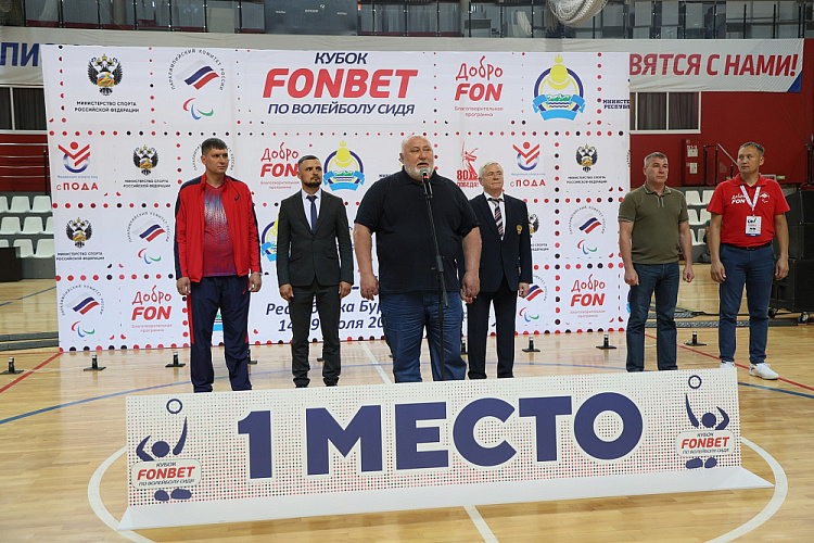 Команда Бурятии выиграла Кубок Фонбет по волейболу сидя среди ветеранов СВО