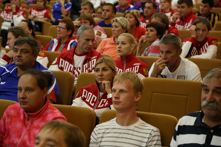 Руководители ПКР на тренировочных базах «Озеро Круглое» и УТЦ «Новогорск» провели встречи со спортсменами, тренерами и специалистами паралимпийских сборных команд России по летним видам спорта