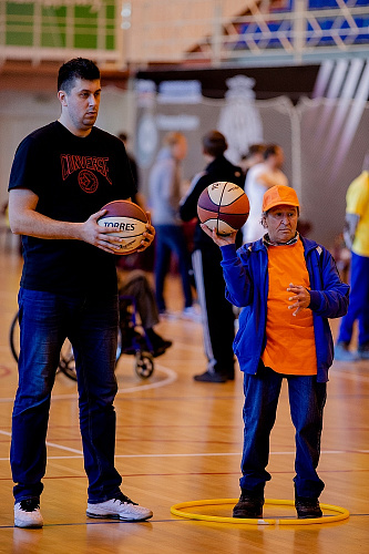 Камчатские паралимпийцы провели «Паралимпийский урок» в образовательных учреждениях Камчатского края