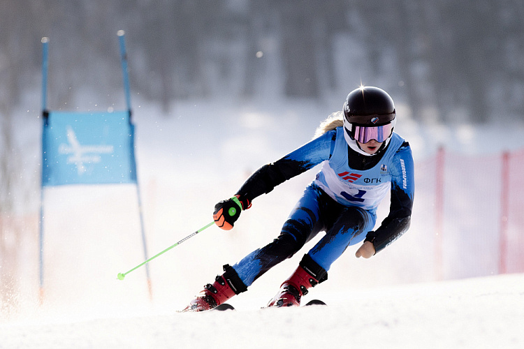 Варвара Ворончихина и Алексей Бугаев – абсолютные чемпионы России по горнолыжному спорту лиц с ПОДА