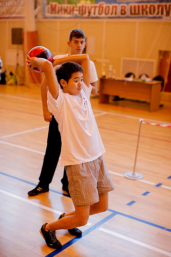 Камчатские паралимпийцы провели «Паралимпийский урок» в образовательных учреждениях Камчатского края