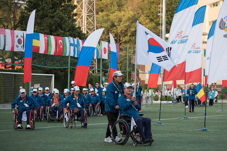 Всемирные игры Международной спортивной федерации колясочников и ампутантов IWAS 2015 года торжественно открыты в Сочи!