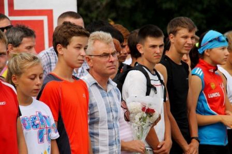 В г. Березники (Пермский край) открыли памятную доску в честь 3-хкратного чемпиона Паралимпийских игр по лыжным гонкам и биатлону спорта лиц с ПОДА Тараса Крыжановского