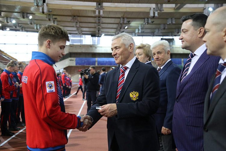 П.А. Рожков в Москве принял участие в торжественной церемонии приведения к военной присяге военнослужащих спортивных рот ЦСКА П.А. Рожков в Москве принял участие в торжественной церемонии приведения к военной присяге военнослужащих спортивных рот ЦСКА