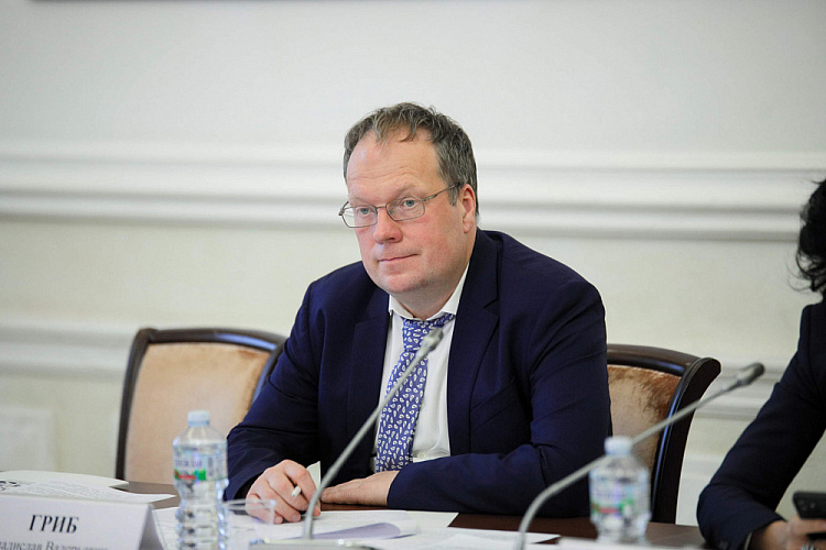 Генеральный секретарь ПКР, 5-кратный чемпион Паралимпийских игр А.А. Строкин в Общественной палате РФ принял участие в первом заседании Общественного совета при Министерстве спорта РФ в новом составе Генеральный секретарь ПКР, 5-кратный чемпион Паралимпийских игр А.А. Строкин в Общественной палате РФ принял участие в первом заседании Общественного совета при Министерстве спорта РФ в новом составе