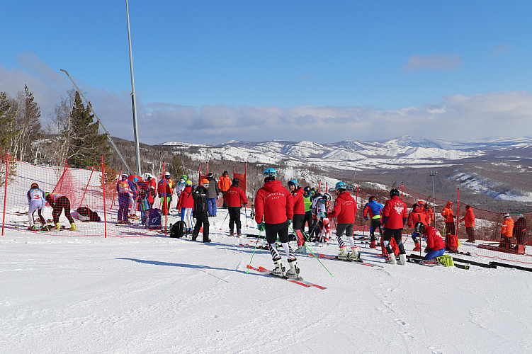 Итоги чемпионата России по горнолыжному спорту слепых 