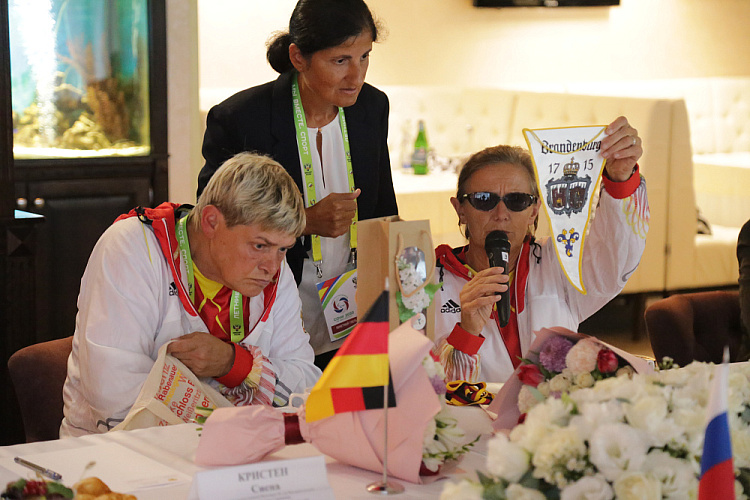 В Сочи в рамках Летних Игр Паралимпийцев «Мы вместе. Спорт» состоялась встреча И.Е. Левитина с представителями зарубежных команд