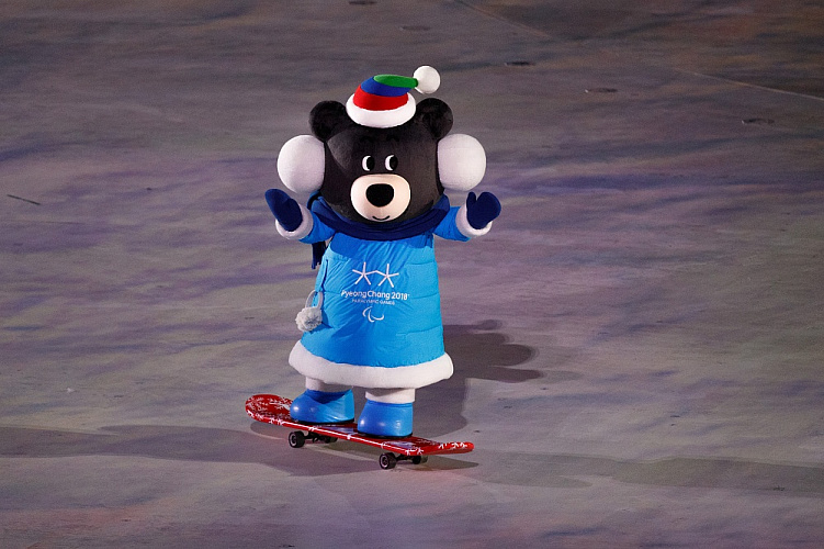 Российские спортсмены и персонал спортсменов приняли участие в торжественной церемонии открытия XII Паралимпийских зимних игр 2018 года в г. Пхенчхан (Республика Корея)