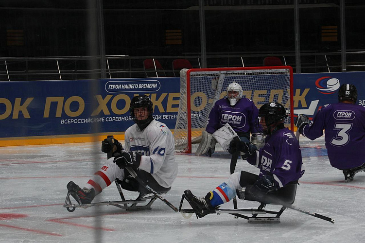Во Владивостоке завершился Кубок «Герои нашего времени» по следж-хоккею среди ветеранов СВО Во Владивостоке завершился Кубок «Герои нашего времени» по следж-хоккею среди ветеранов СВО