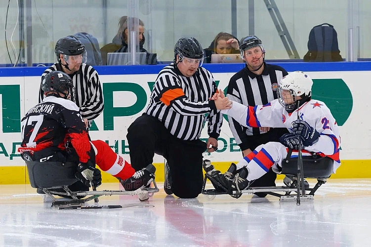 СХК «Мужество» — победитель чемпионата России по следж-хоккею в дивизионе «Лига героев»