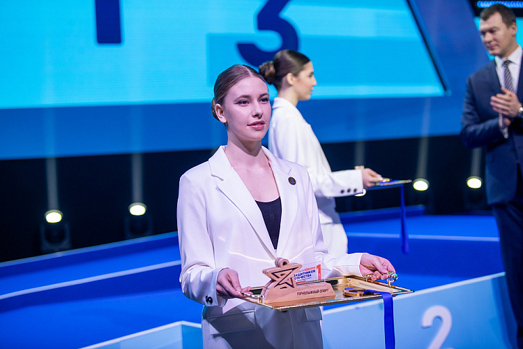 Более 300 ветеранов специальной военной операции приняли участие в первом Всероссийском «Кубке Защитников Отечества» по зимним видам спорта