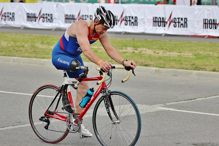 Спортсмены семи регионов страны стали победителями чемпионата России по паратриатлону в Сочи