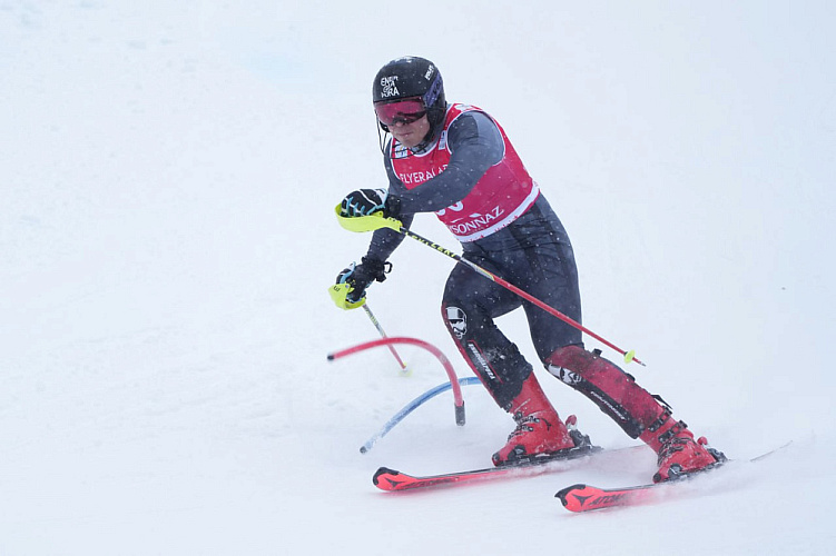 Международная арена рада возвращению российских горнолыжников спорта слепых - старший тренер сборной России Н.А. Брусова Международная арена рада возвращению российских горнолыжников спорта слепых - старший тренер сборной России Н.А. Брусова