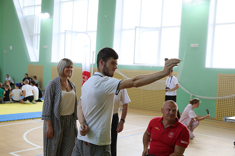 ПКР и Министерство спорта Белгородской области в г. Белгороде провели Паралимпийский урок и мастер-классы для детей с ПОДА