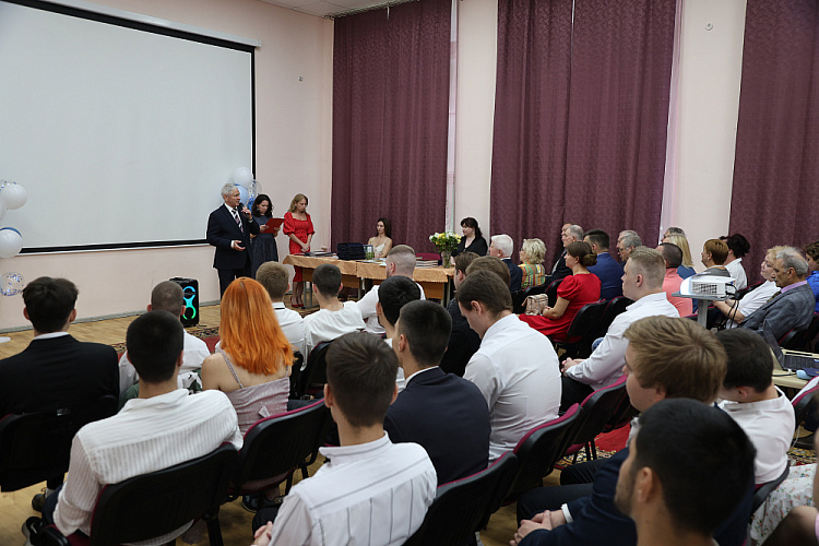  П.А. Рожков в Подольске принял участие в церемонии вручения дипломов выпускникам Подольского социально-спортивного института и Подольского социально-спортивного колледжа  