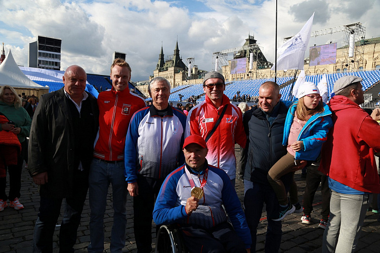 Паралимпийскую сборную России торжественно встретили на Красной площади Паралимпийскую сборную России торжественно встретили на Красной площади